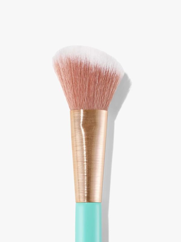 Angled Blush Brush - Image 2