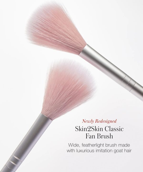 Skin2Skin Classic Fan Brush - Image 4